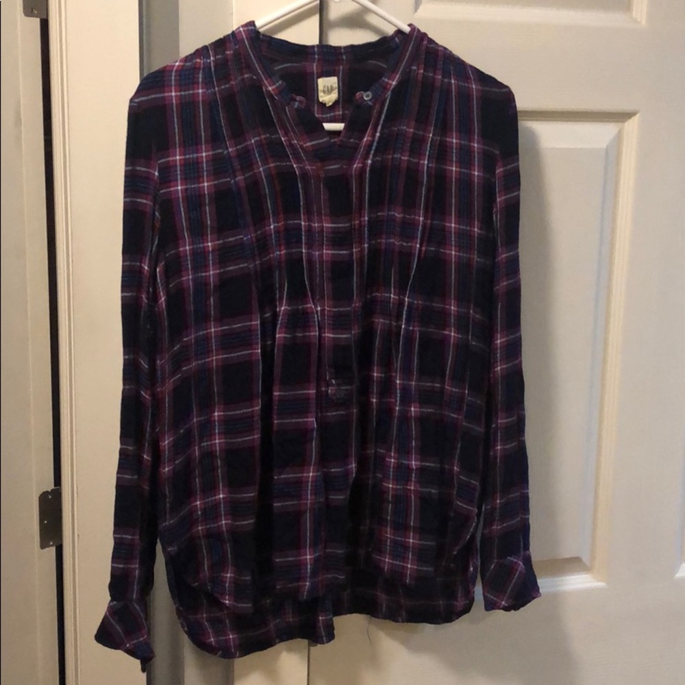 GAP women’s flannel navy and red size medium
